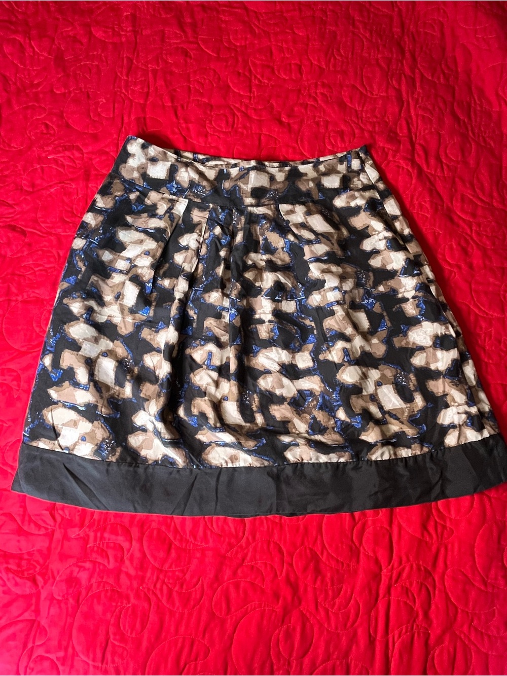 Vintage Dana Buchman Silk Black and Beige Patterned A-Line Skirt